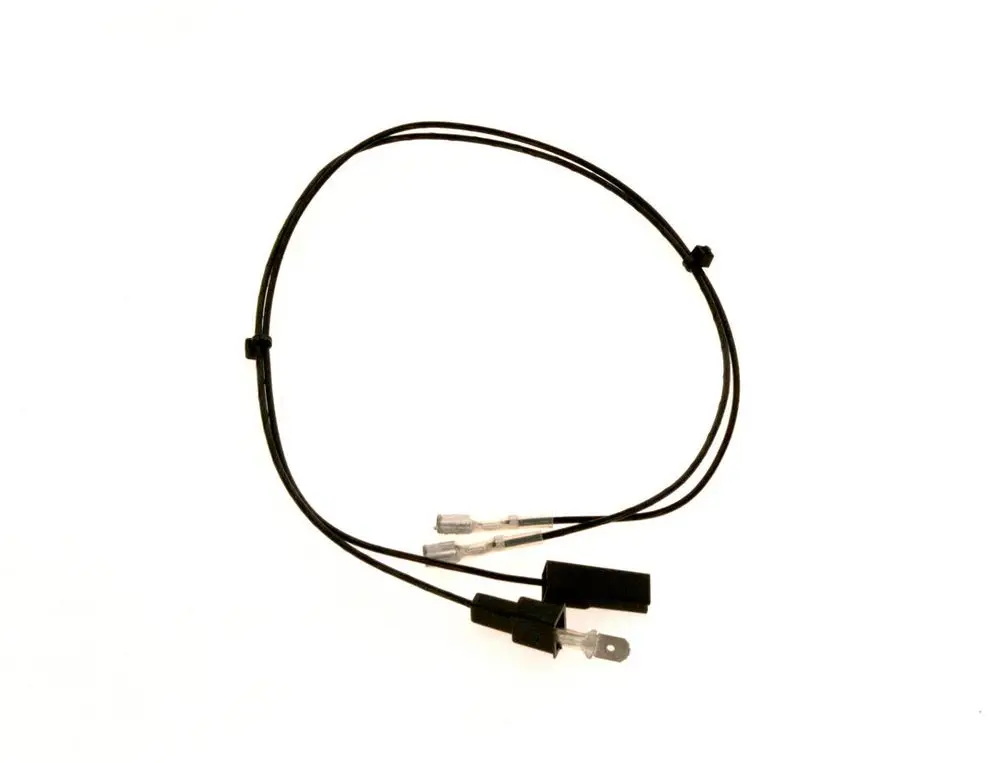 Kabel mit zwei Anschlusssteckern von Bosch, verbunden durch ein schwarzes Kabel. Geeignet für Brennerfühler.